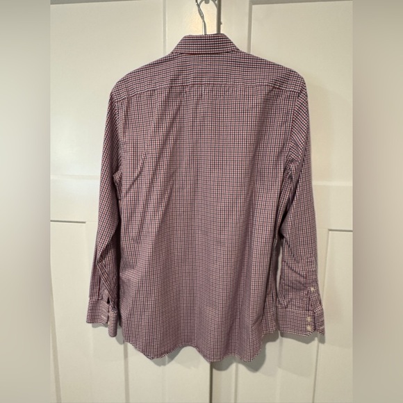 Banana Republic Men's Non-Iron Slim Fit Red and Blue Checkered Shirt - Picture 4 of 4